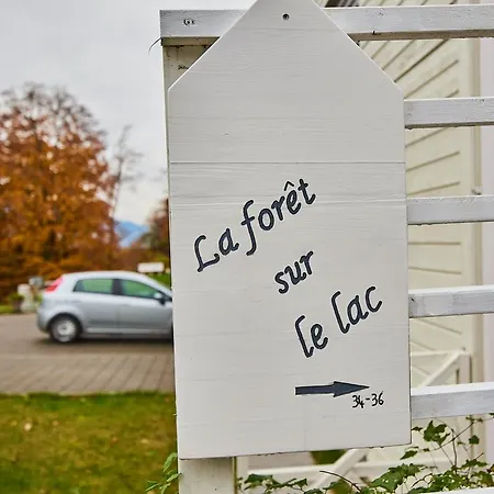 לינה וארוחת בוקר La Foret Sur Le Lac *